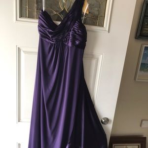 One Shoulder Purple Gown